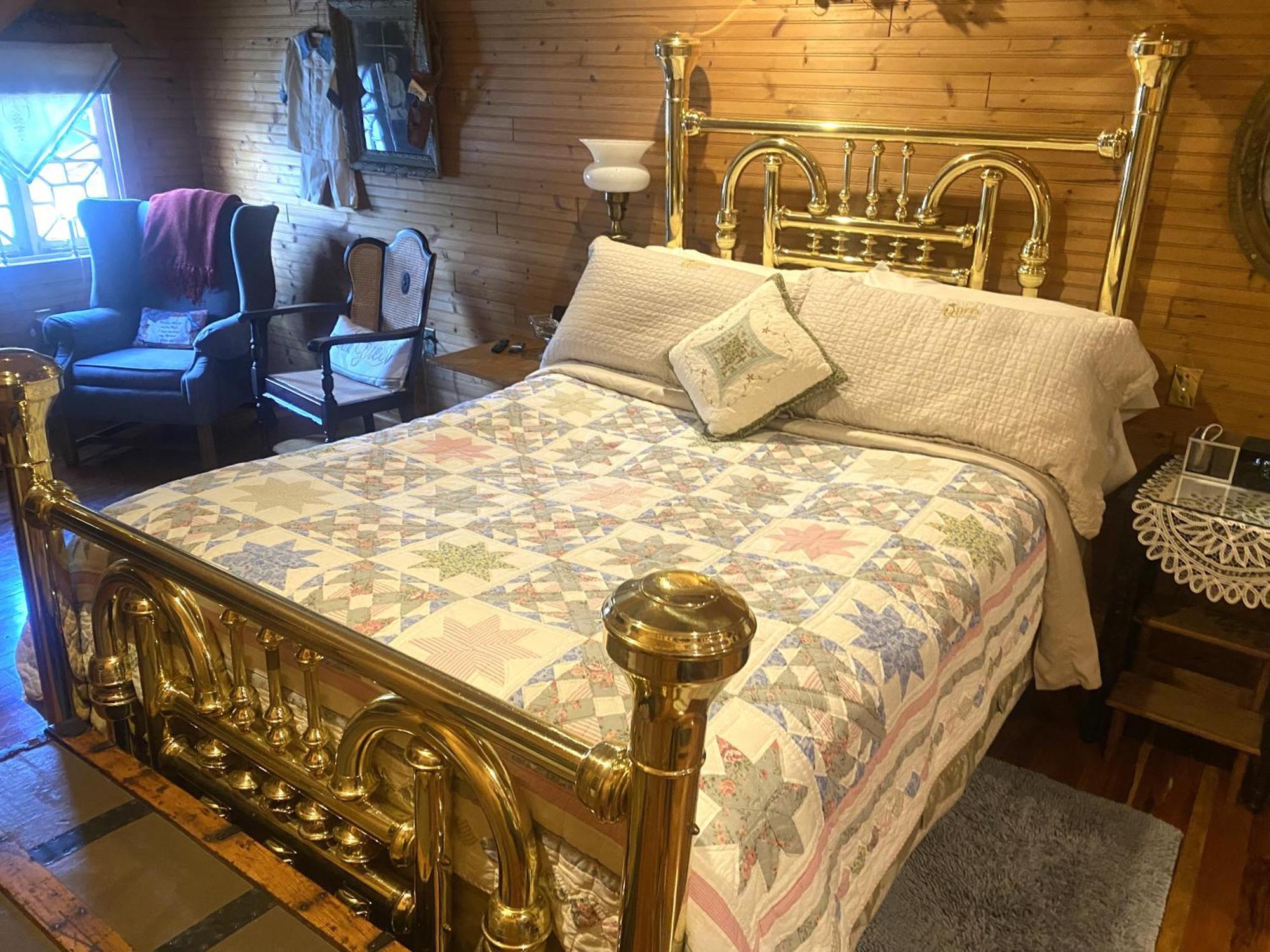 The Queen, A Victorian Bed & Breakfast 3* Bellefonte