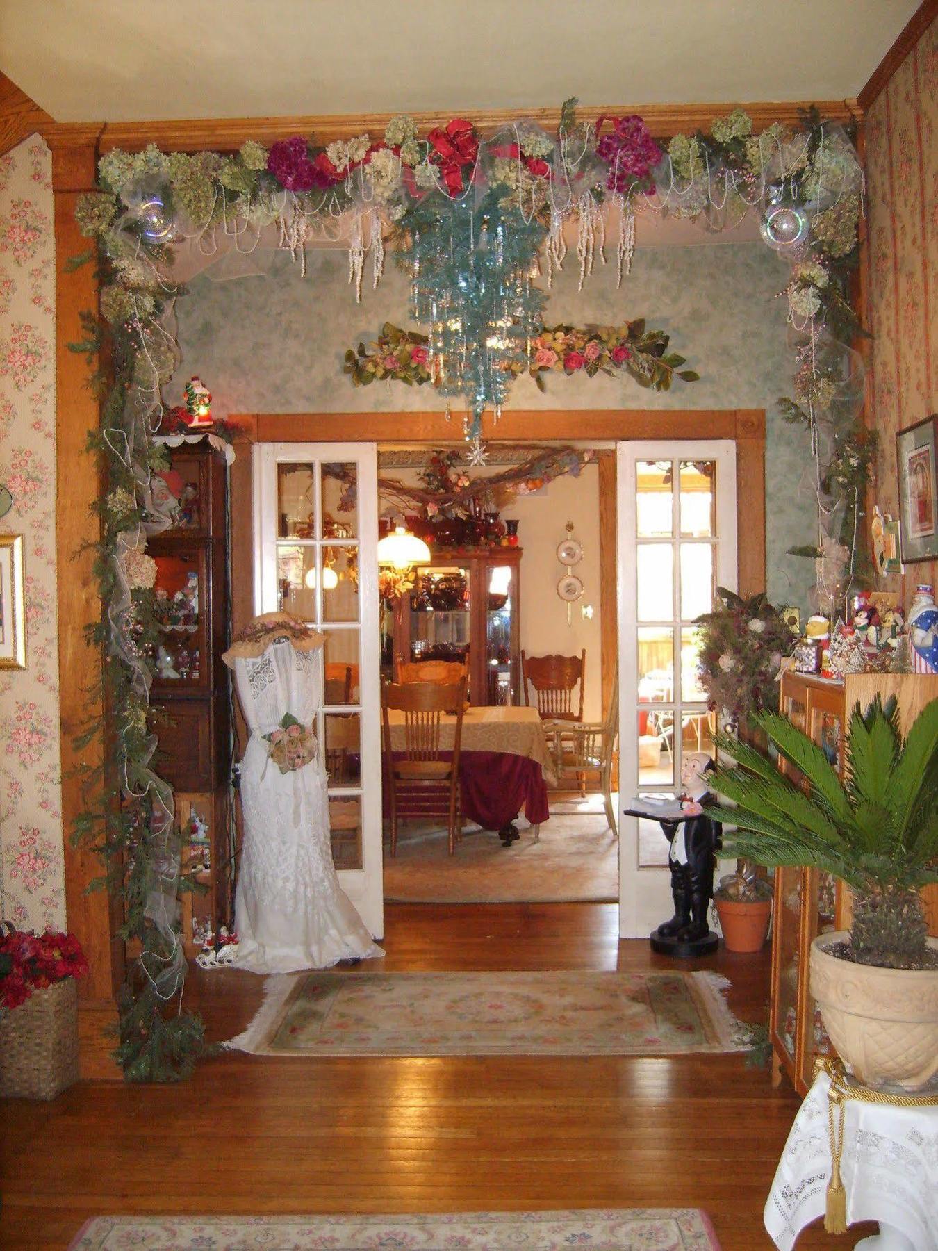 The Queen, A Victorian Bed & Breakfast Bed & Breakfast 3*