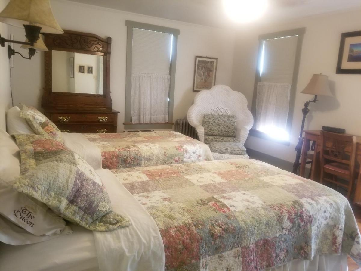 The Queen, A Victorian Bellefonte