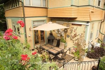 The Queen, A Victorian Bed and breakfast 3*